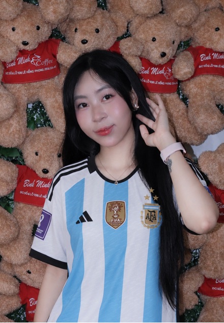 Someone from Vietnam online now for asian video chat